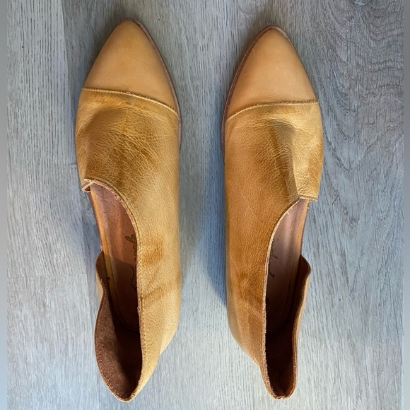 Free People Royale D'Orsay Point Flats Leather EU 39 US 8.5 Classic Academia Tan - Picture 11 of 11